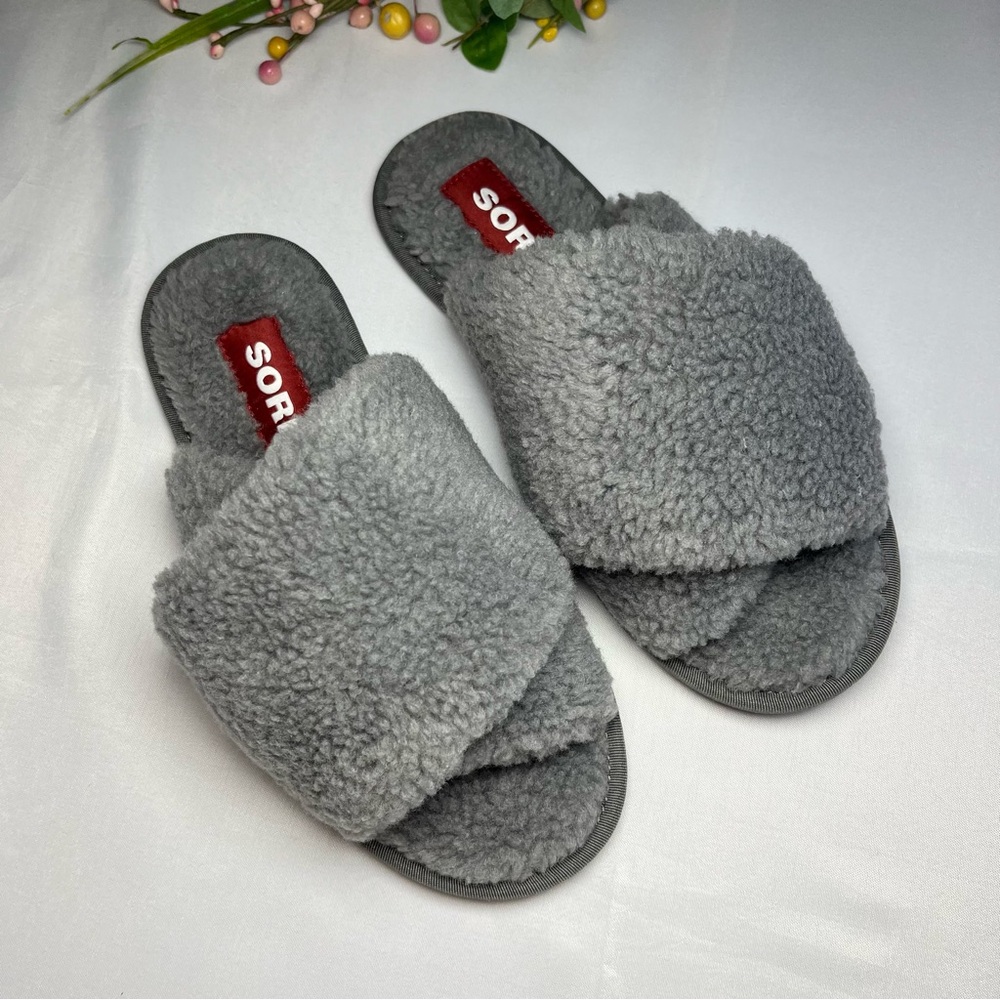Sorel Gray Plush Slippers Cozy Indoor Comfort